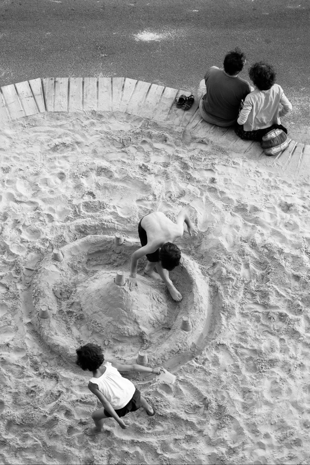 Cercle familial - Photographie d’art en noir et blanc en édition limitée à collectionner - Jef Baecker