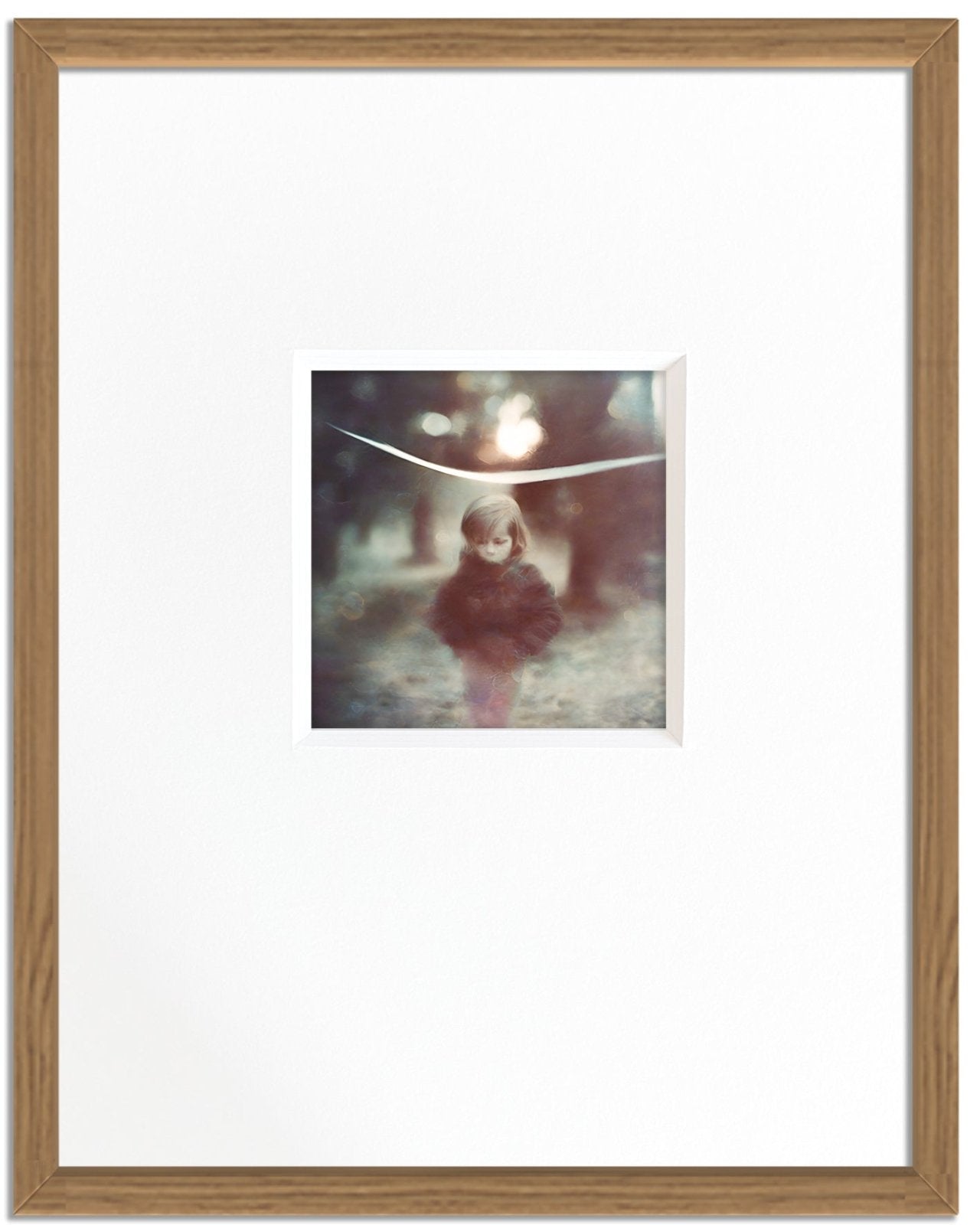L’enfant et la lumière pliée - Photographie d’art en noir et blanc en édition limitée à collectionner - Jef Baecker